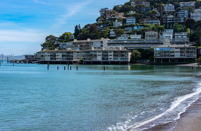 Seaside towns Bulgaria for retirement